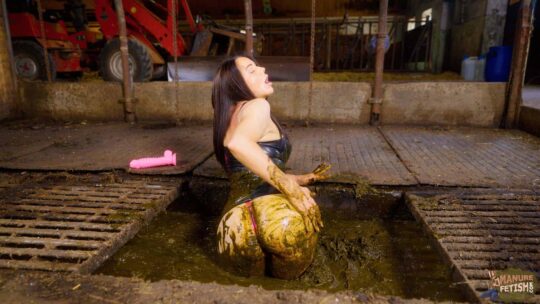 Brooke Maddison Dung Erotika 2 – Bild 10